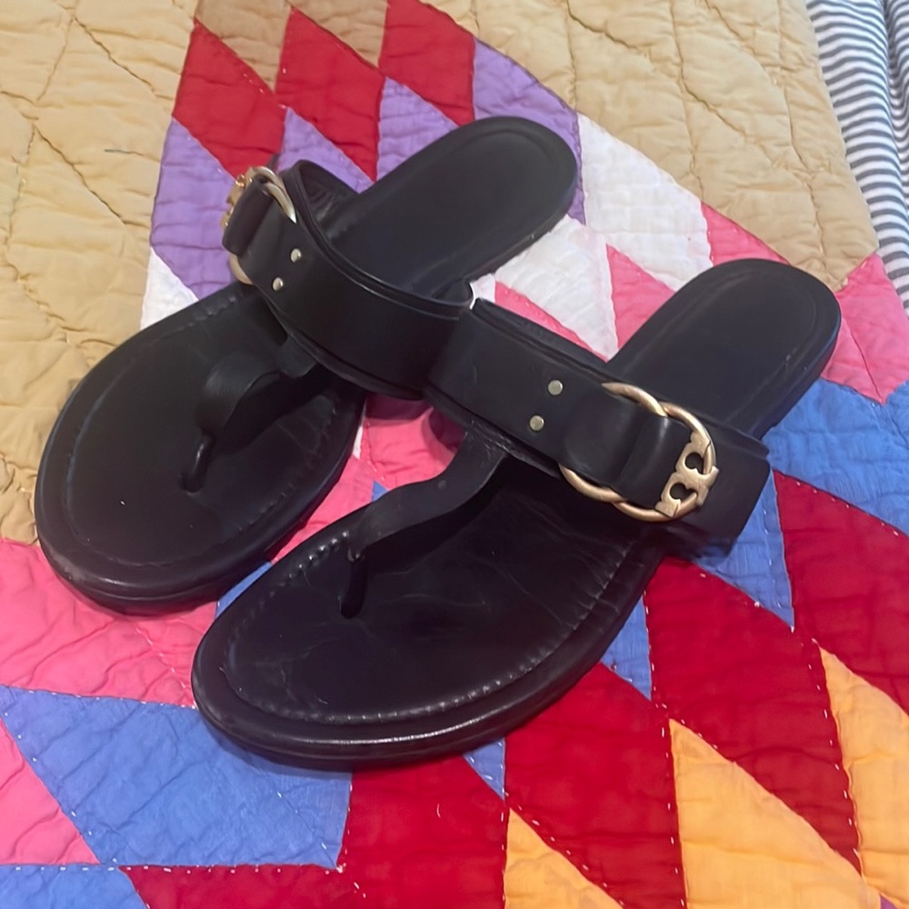 Tory Burch thong sandal. Size 9. Black.